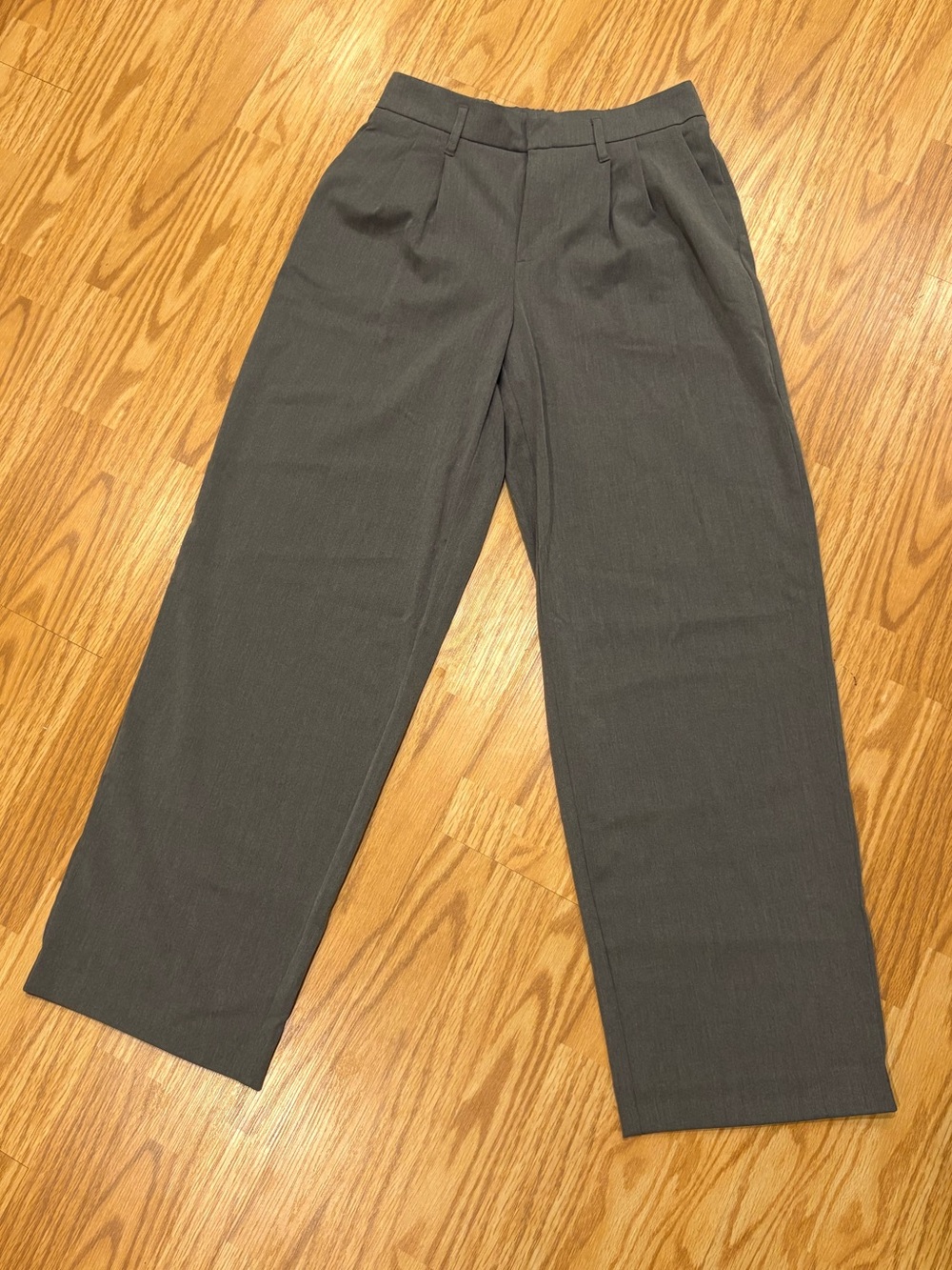 a new day Women’s pleated trousers grey